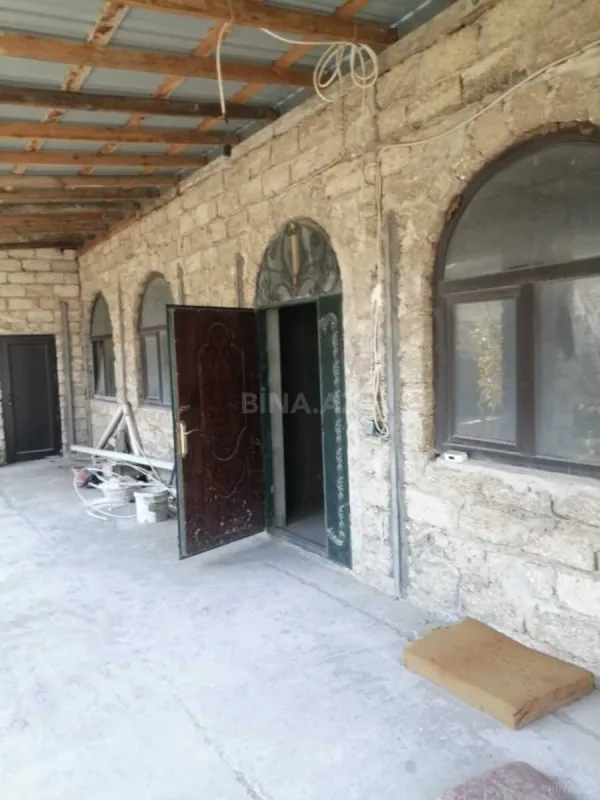 Satılır 4 otaqlı həyət evi 200 m²