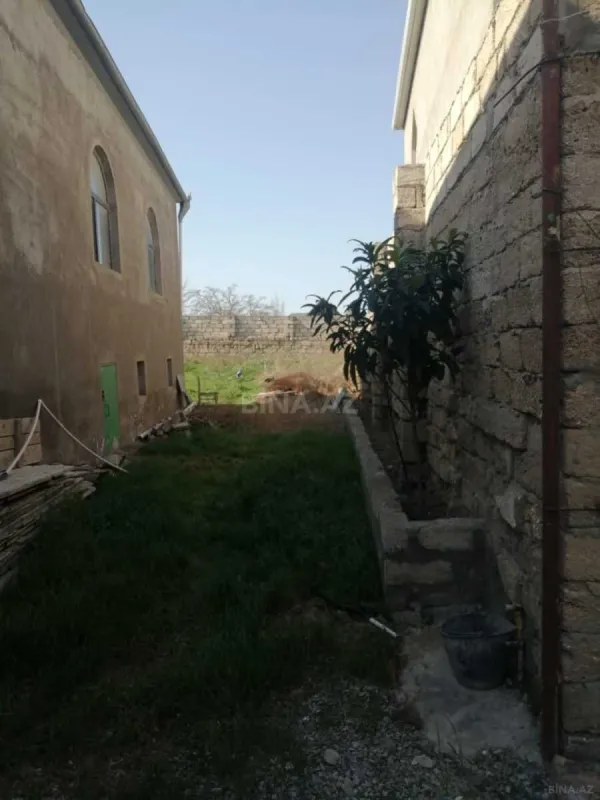 Satılır 4 otaqlı həyət evi 200 m²