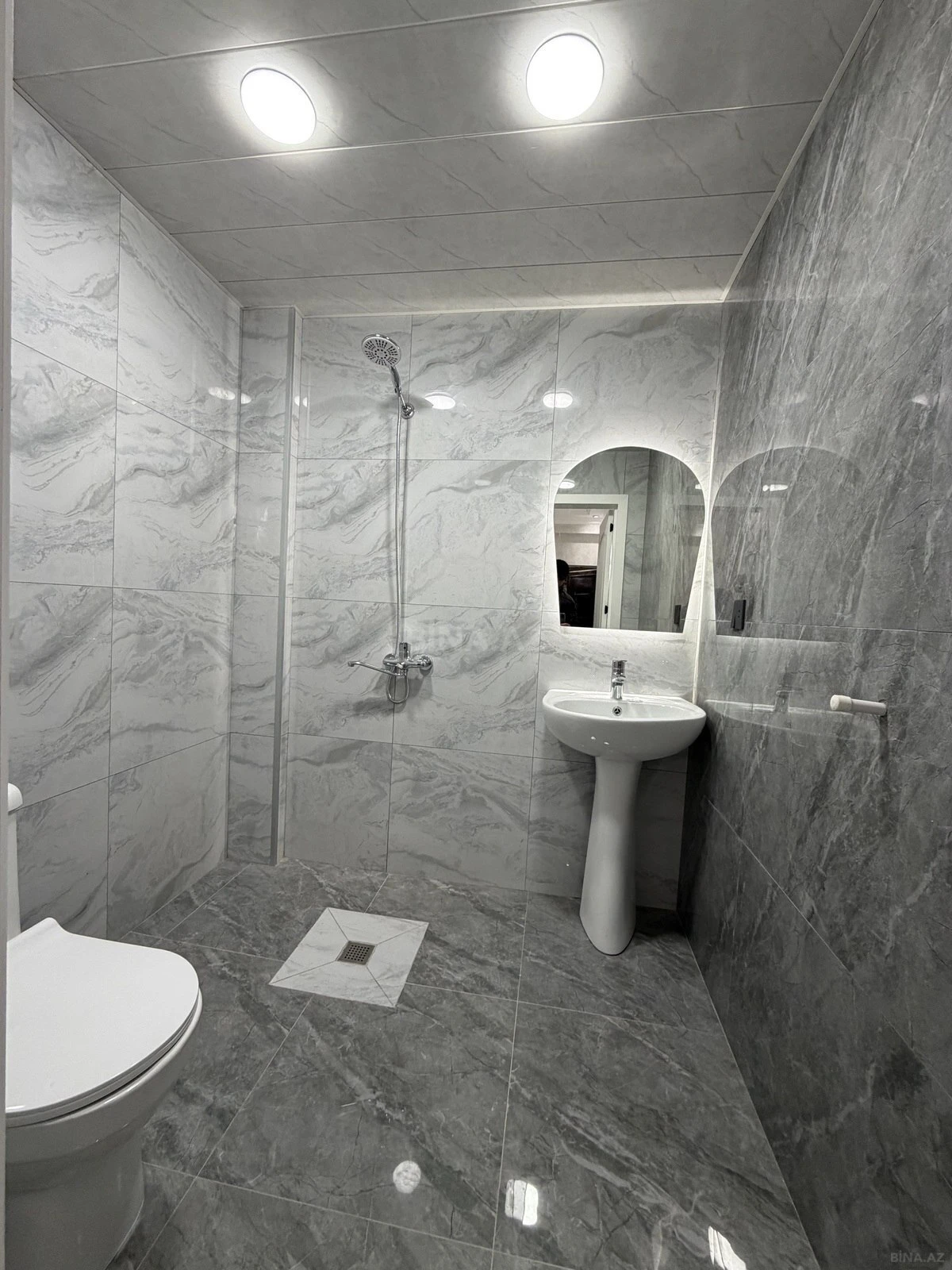 Satılır 2 otaqlı mənzil 54 m²