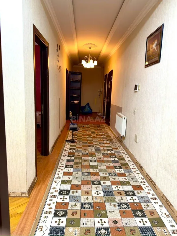 Satılır 3 otaqlı mənzil 140 m²