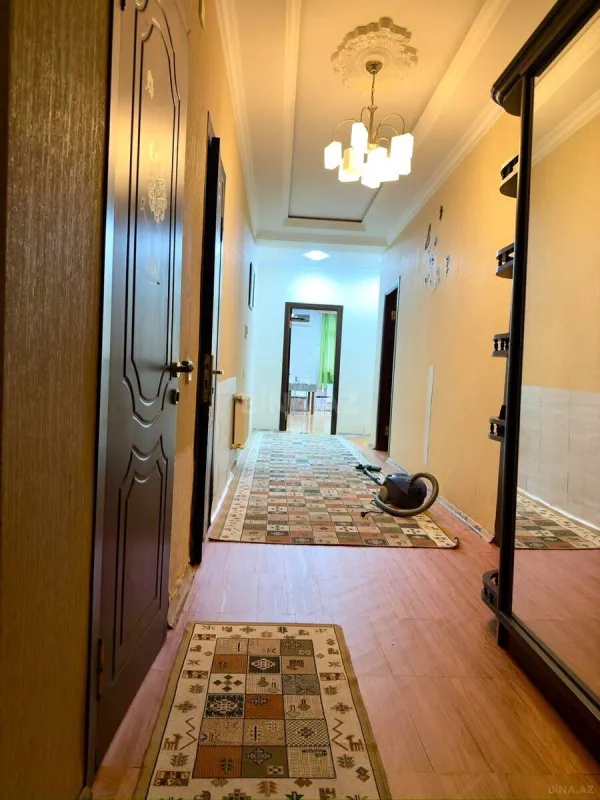 Satılır 3 otaqlı mənzil 140 m²