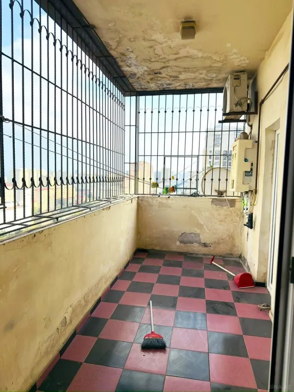 Satılır 3 otaqlı mənzil 140 m²