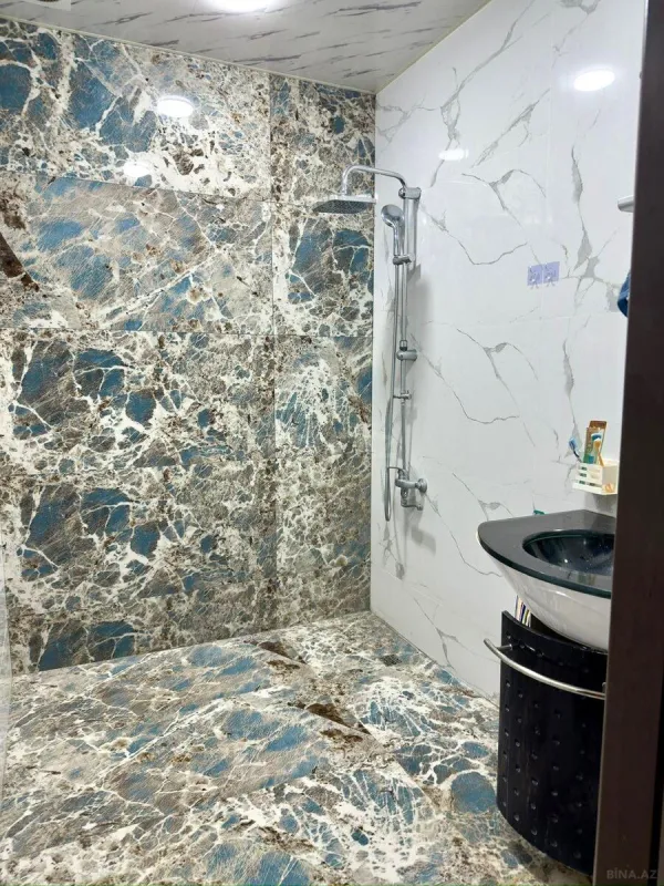 Satılır 3 otaqlı mənzil 140 m²