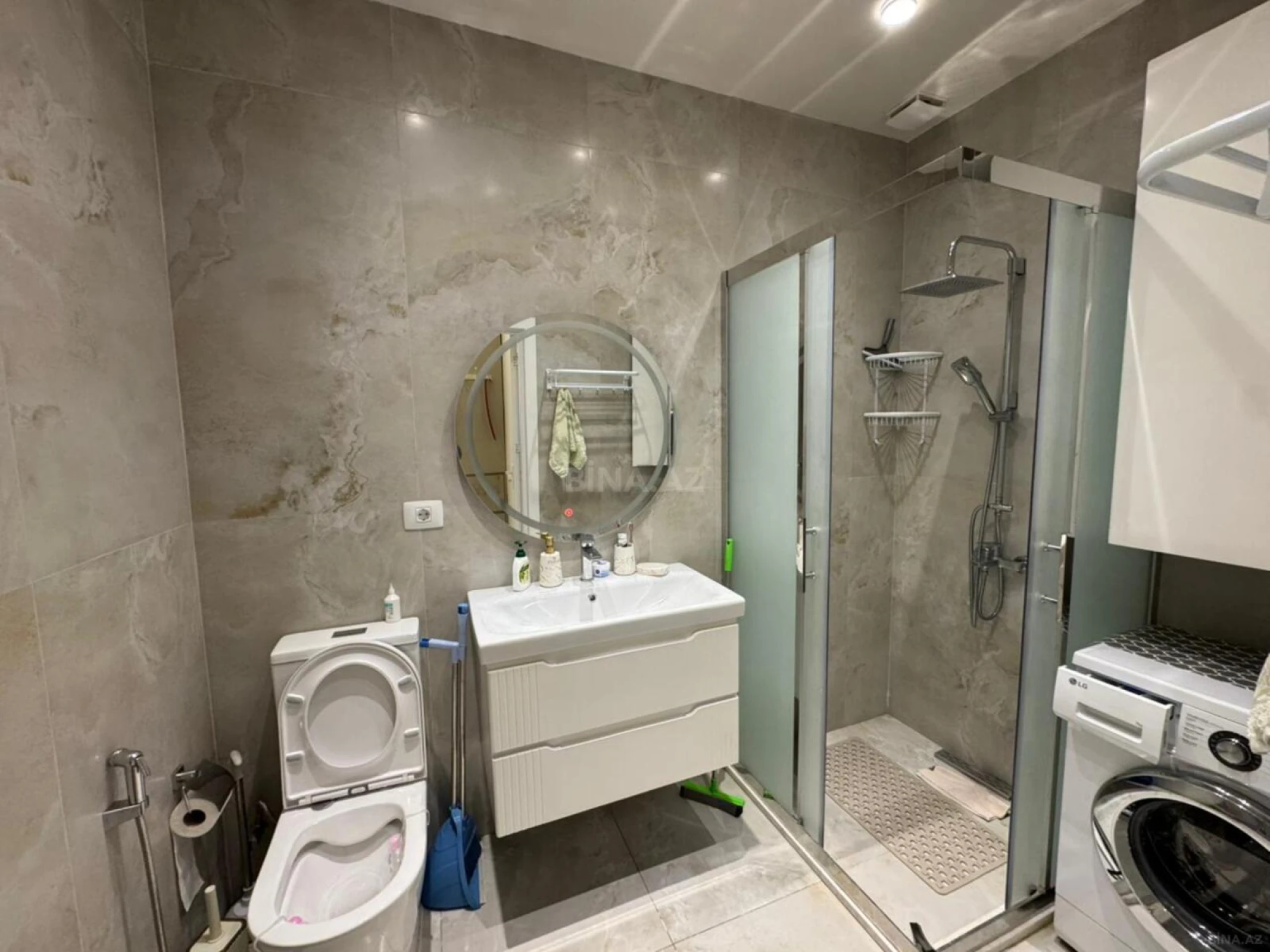 Satılır 2 otaqlı mənzil 72 m²