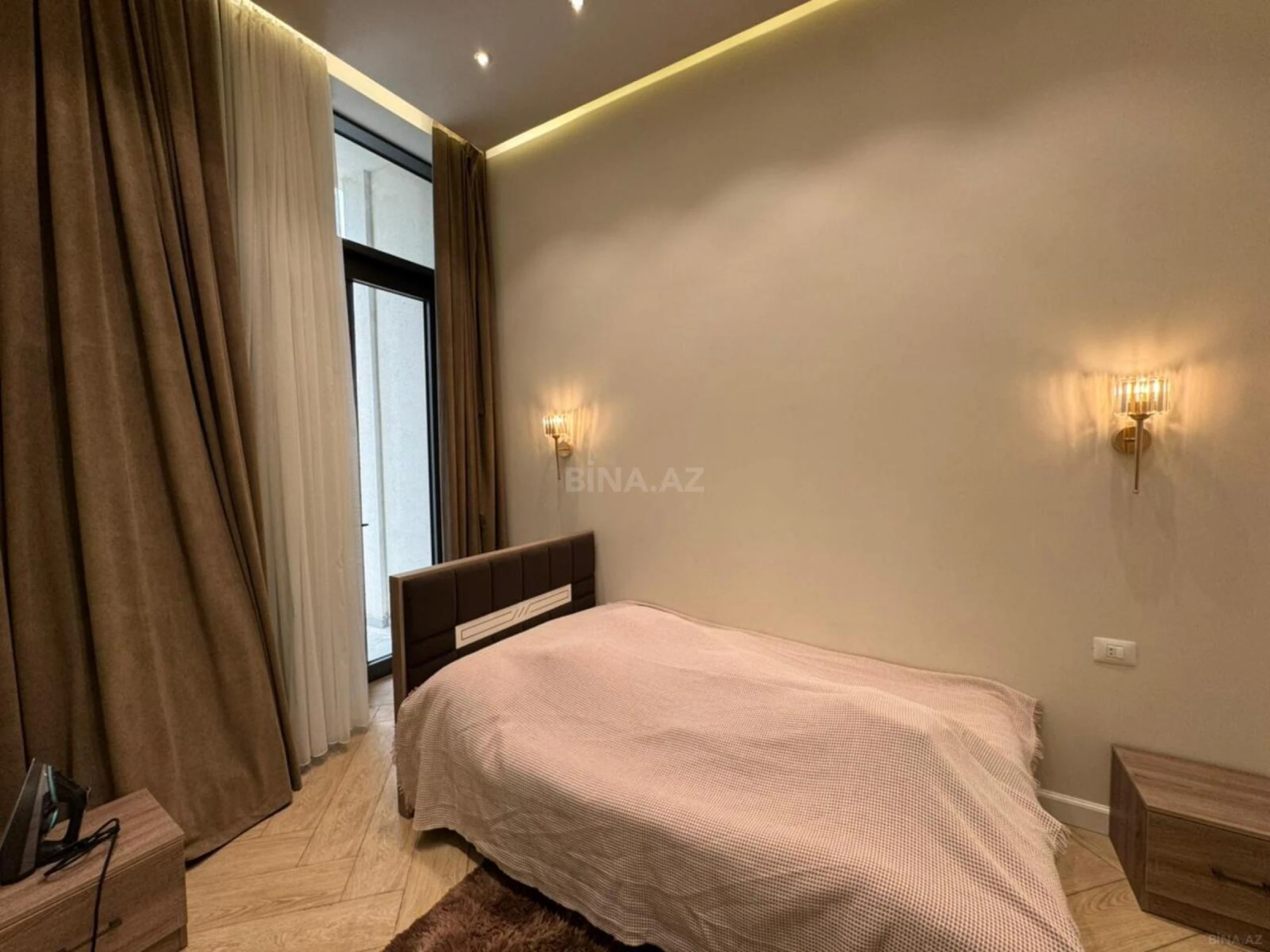 Satılır 2 otaqlı mənzil 72 m²