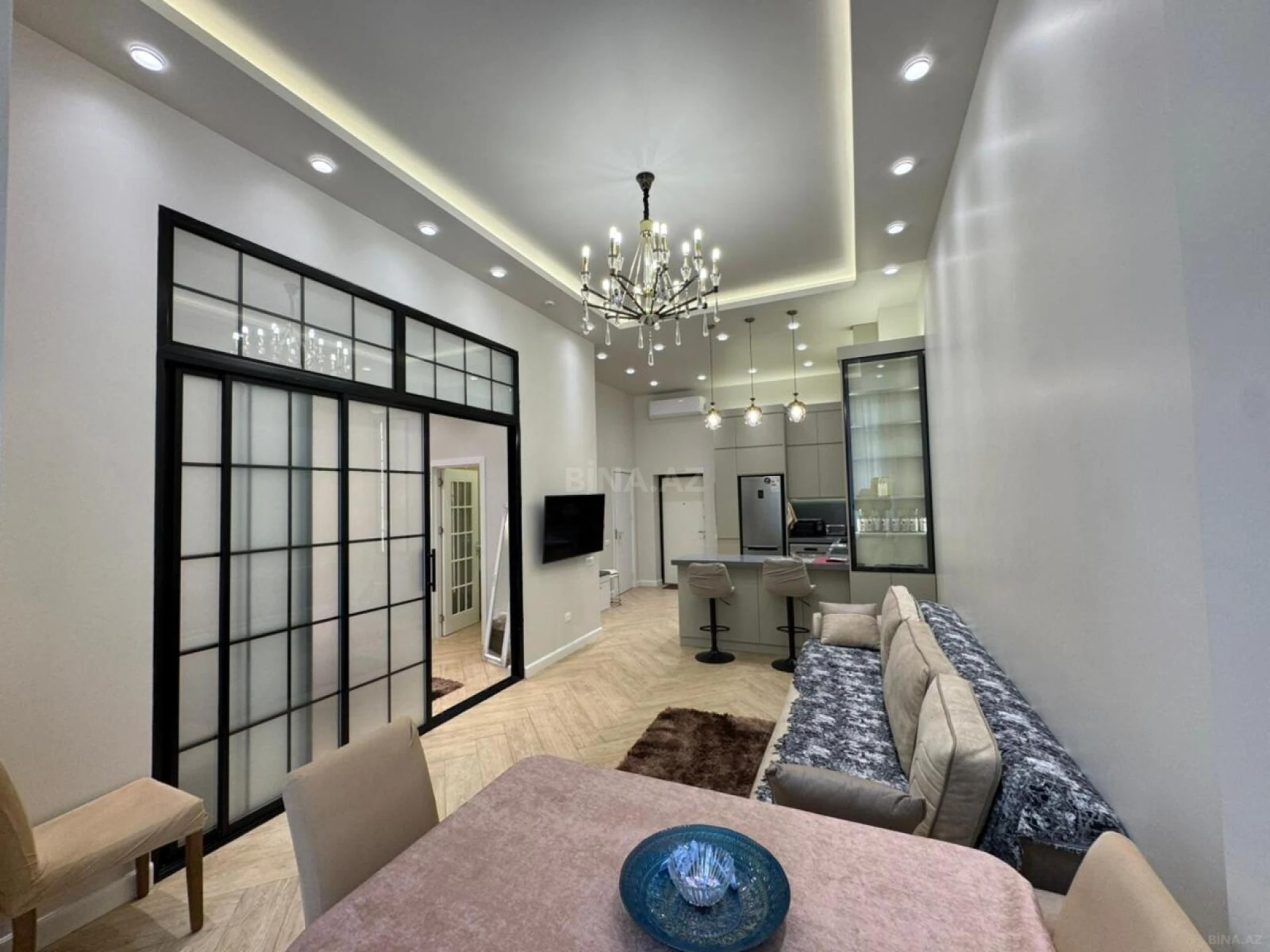 Satılır 2 otaqlı mənzil 72 m²