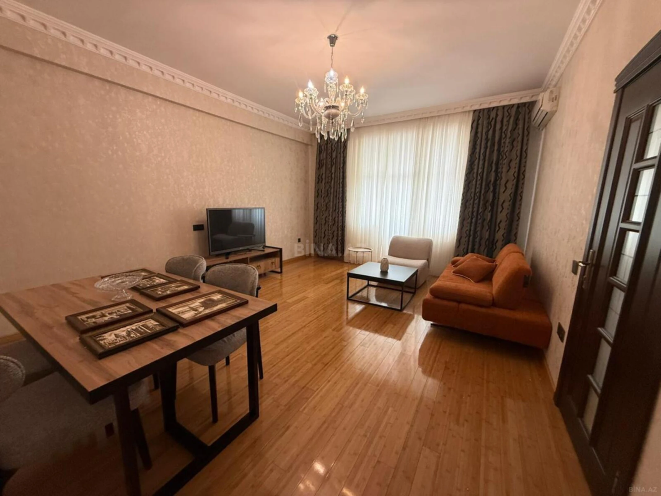 Kirayə verilir 2 otaqlı mənzil 75 m²