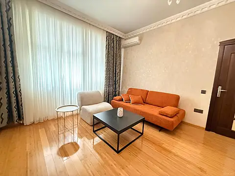 Kirayə verilir 2 otaqlı mənzil 75 m² — Bakı, Xətai 2 otaq 75.00 m²
