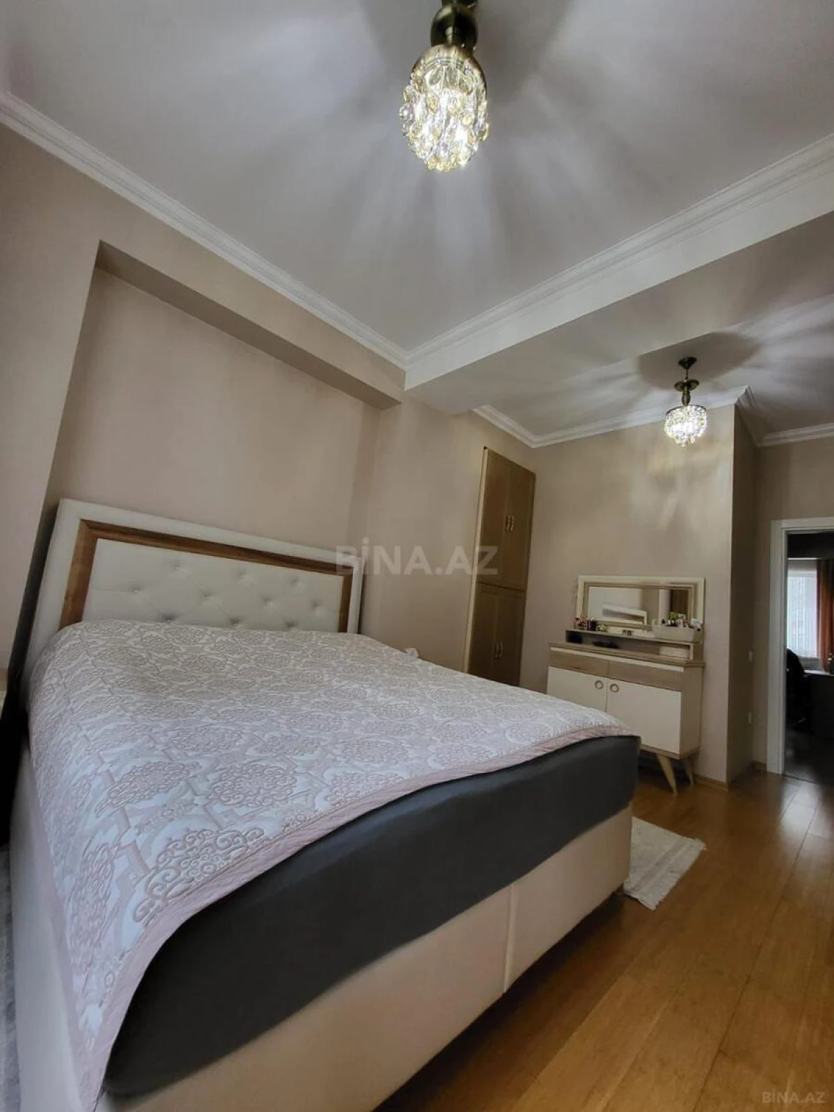 Satılır 3 otaqlı mənzil 95 m²