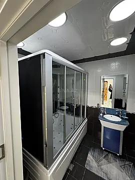 Kirayə verilir 3 otaqlı mənzil 140 m²