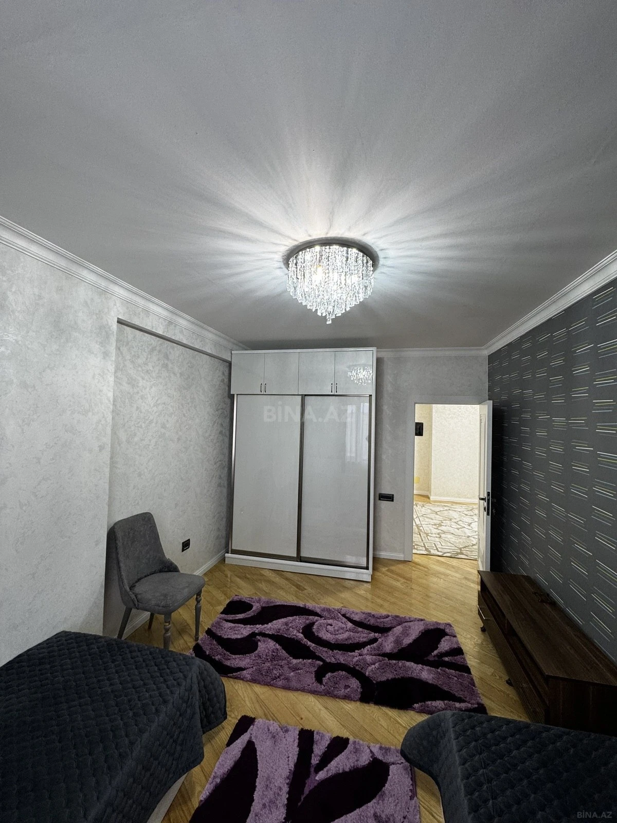 Kirayə verilir 3 otaqlı mənzil 140 m²