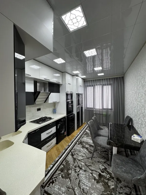 Kirayə verilir 3 otaqlı mənzil 140 m²