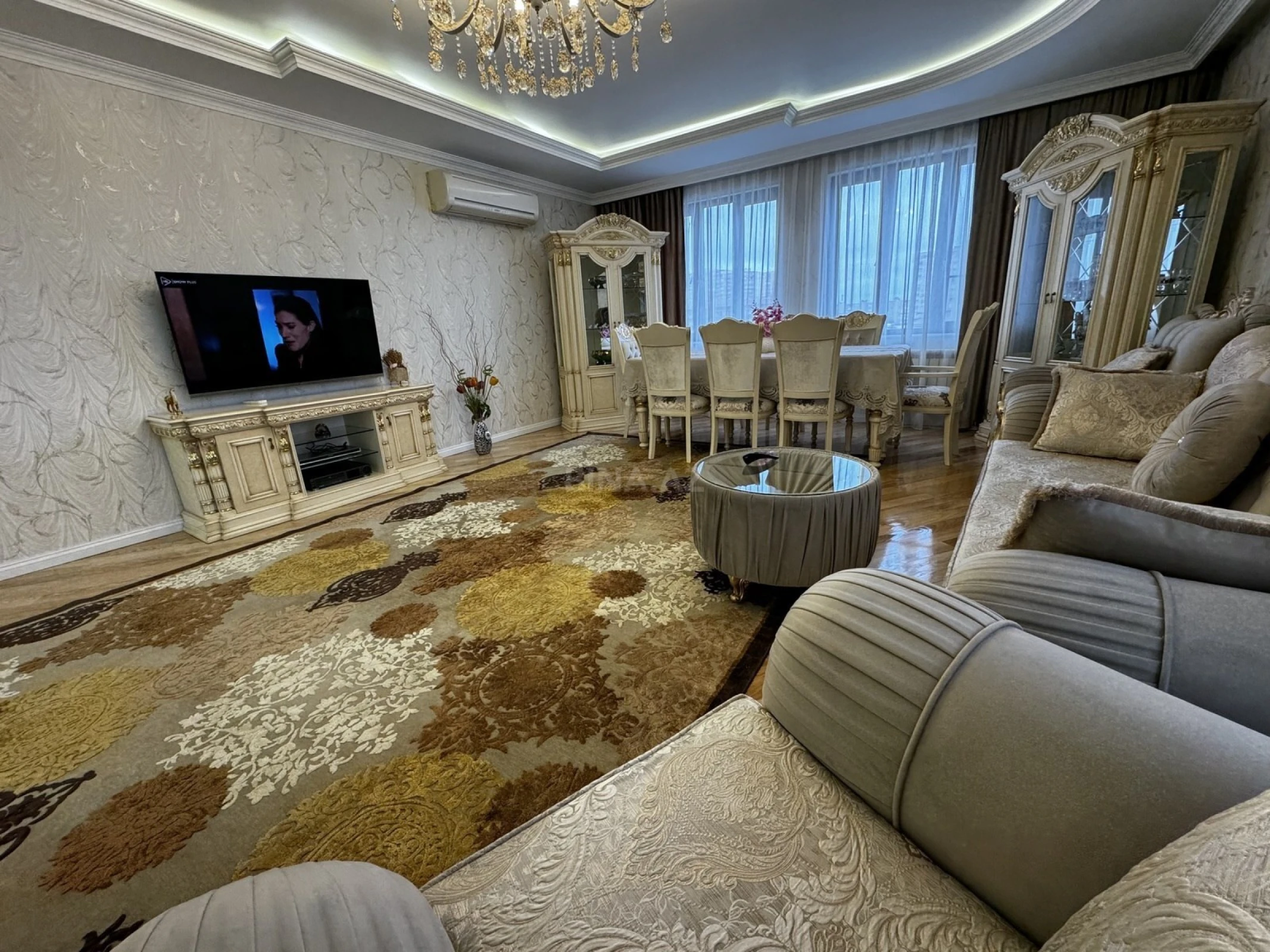 Kirayə verilir 3 otaqlı mənzil 140 m²