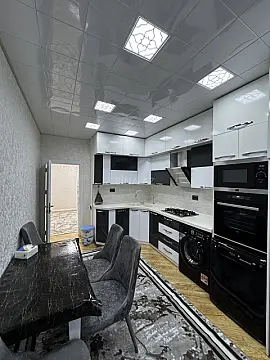 Kirayə verilir 3 otaqlı mənzil 140 m²
