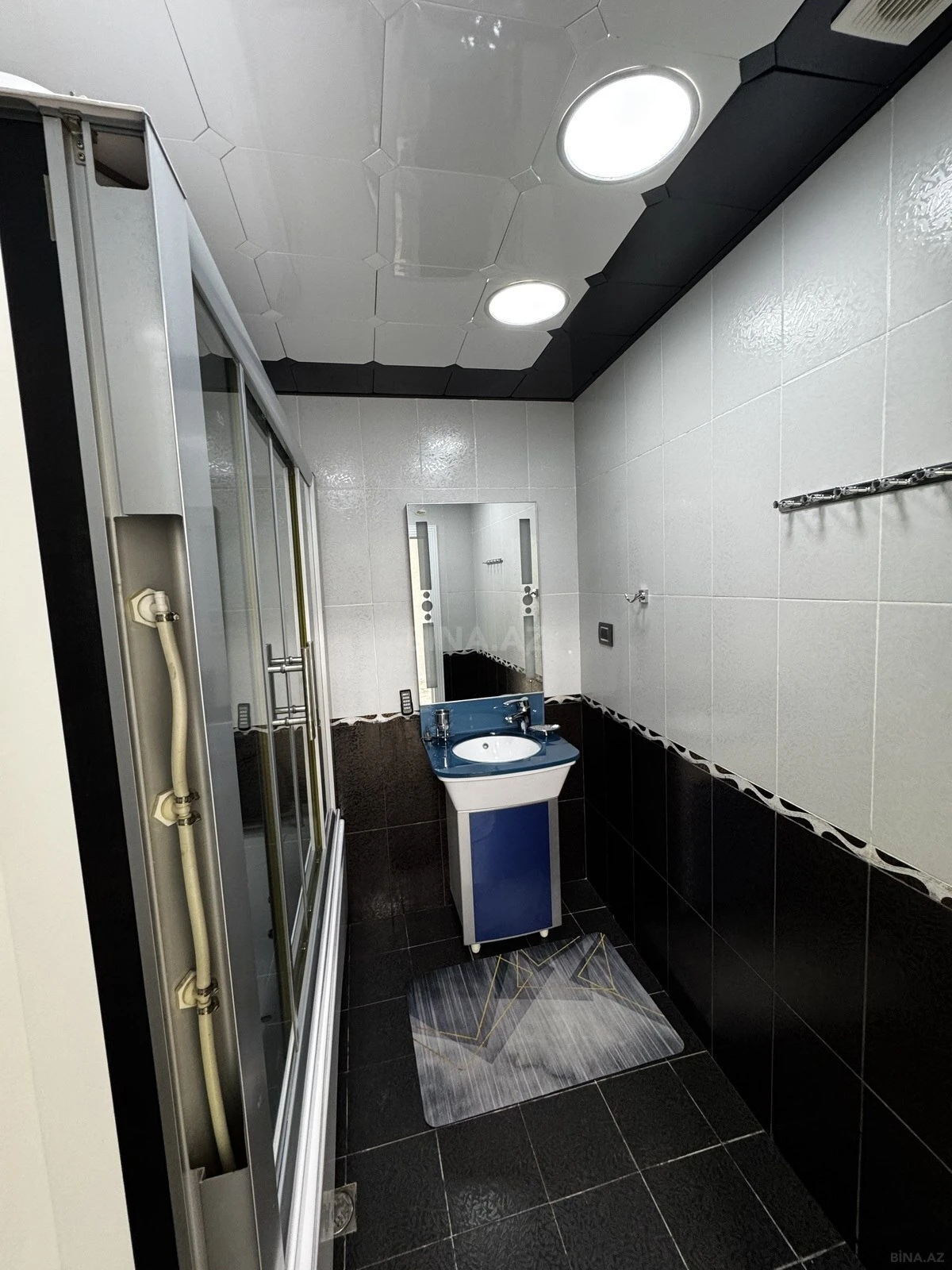 Kirayə verilir 3 otaqlı mənzil 140 m²