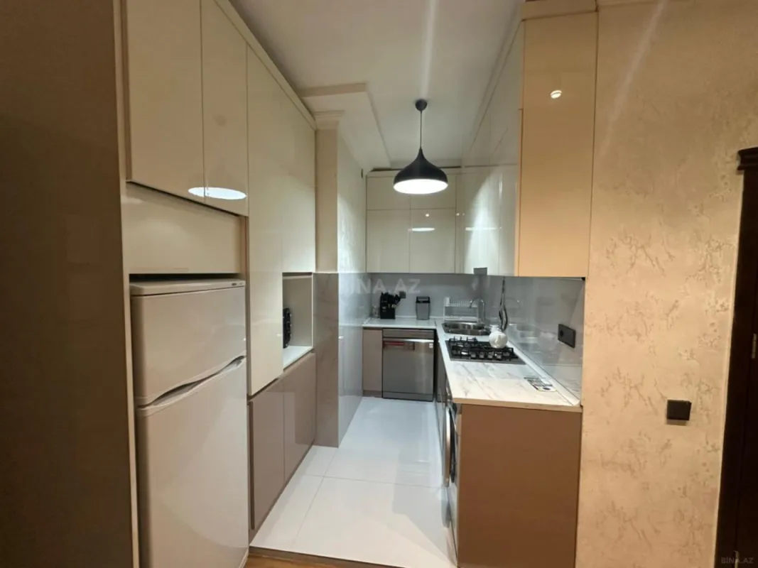 Kirayə verilir 2 otaqlı mənzil 90 m²