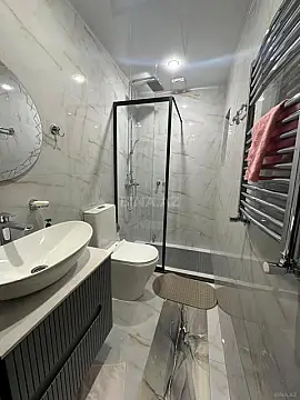 Kirayə verilir 2 otaqlı mənzil 90 m²
