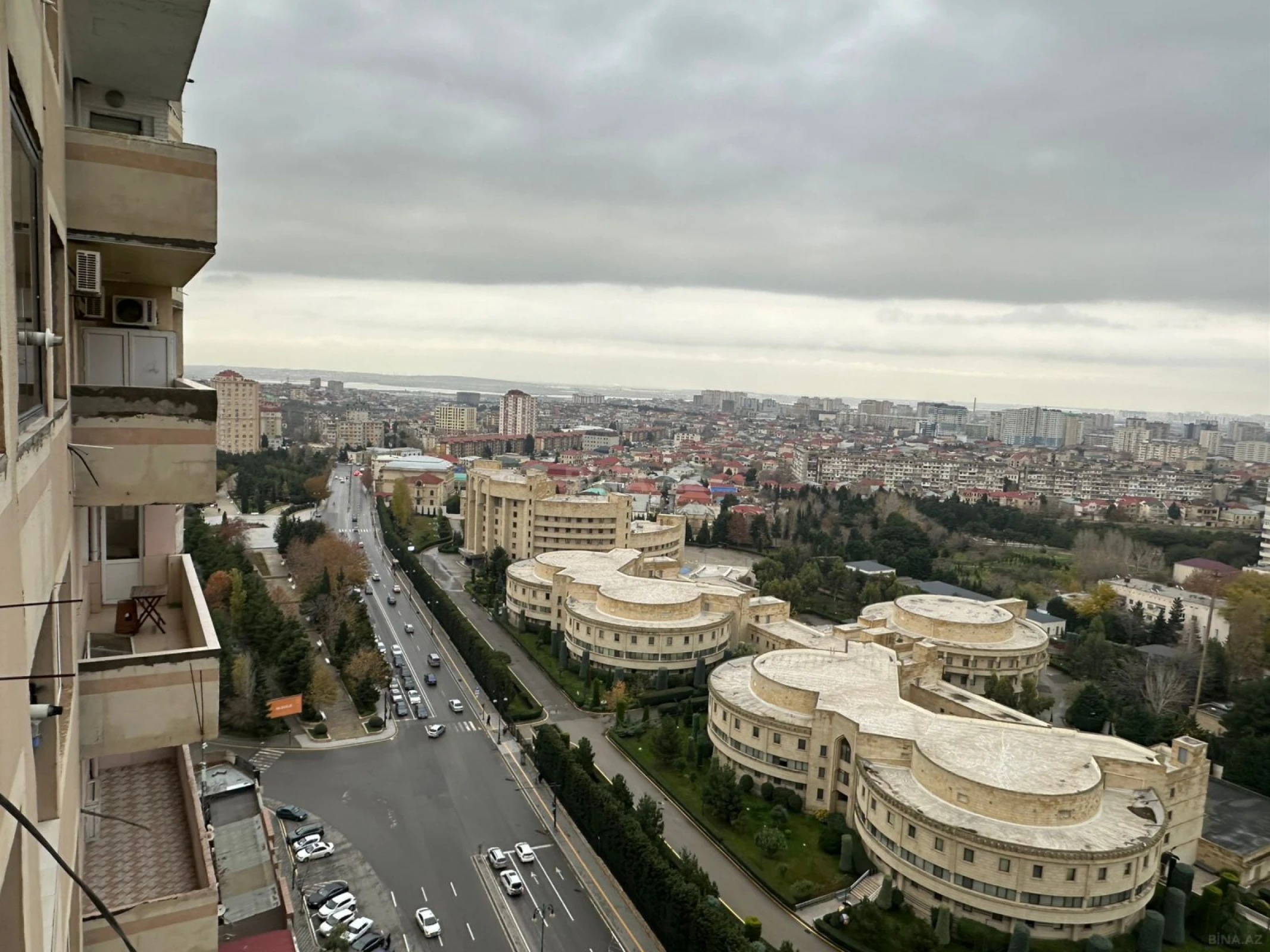 Satılır 1 otaqlı mənzil 55 m²