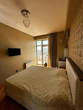 Satılır 1 otaqlı mənzil 55 m²