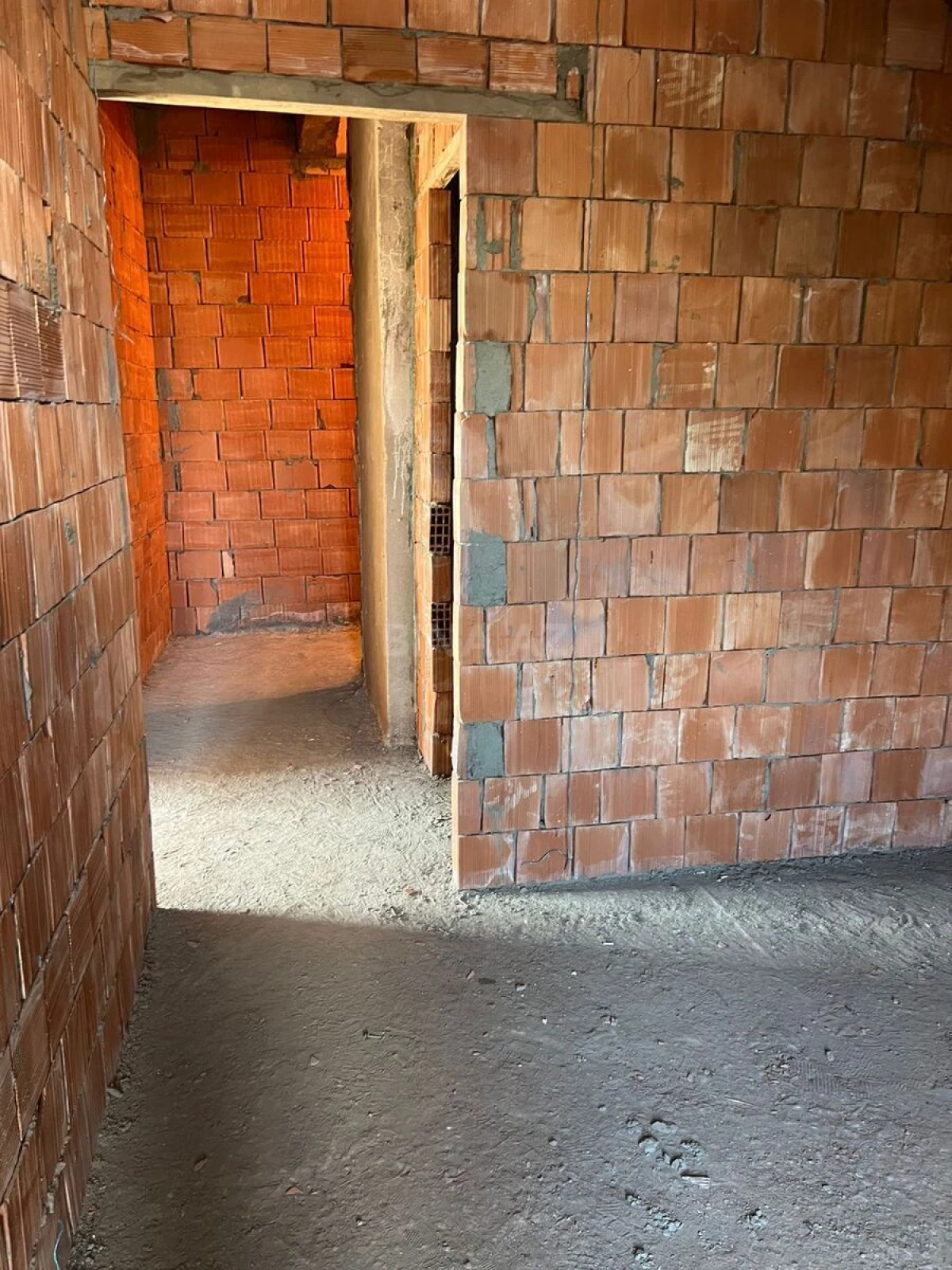 Satılır 3 otaqlı mənzil 103 m²