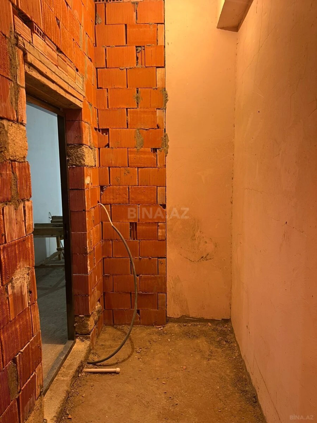 Satılır 3 otaqlı mənzil 103 m²