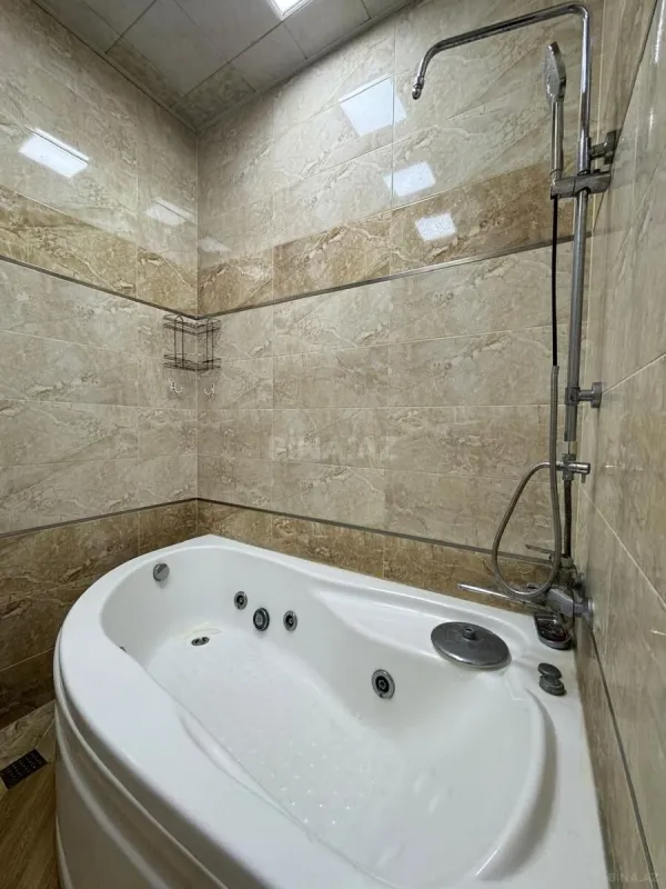 Kirayə verilir 4 otaqlı mənzil 200 m²