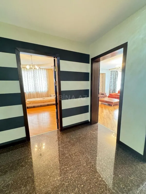 Kirayə verilir 4 otaqlı mənzil 200 m²