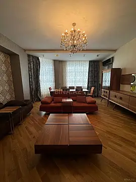 Kirayə verilir 4 otaqlı mənzil 200 m²