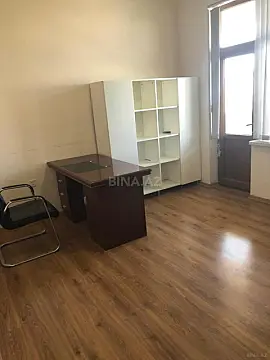 Satılır 4 otaqlı mənzil 203 m²