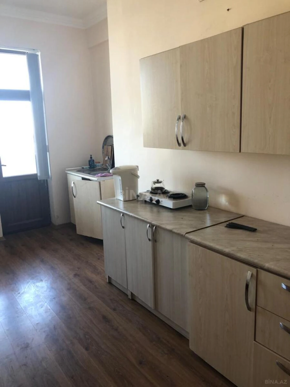 Satılır 4 otaqlı mənzil 203 m²