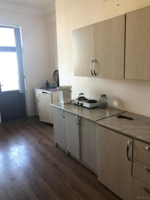 Satılır 4 otaqlı mənzil 203 m²