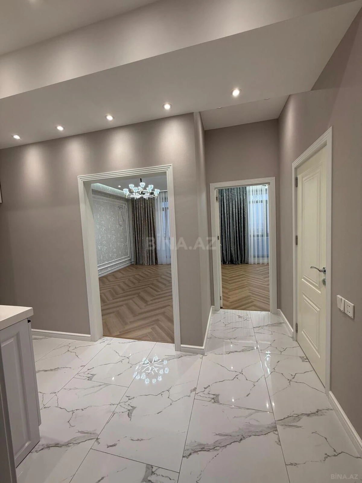 Satılır 2 otaqlı mənzil 60 m²