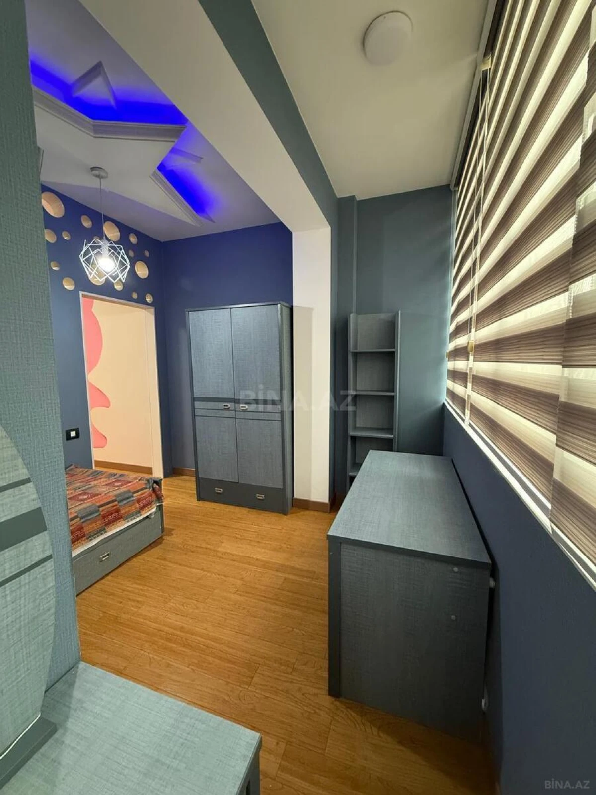 Kirayə verilir 5 otaqlı mənzil 180 m²