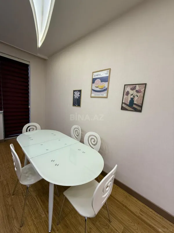 Kirayə verilir 5 otaqlı mənzil 180 m²
