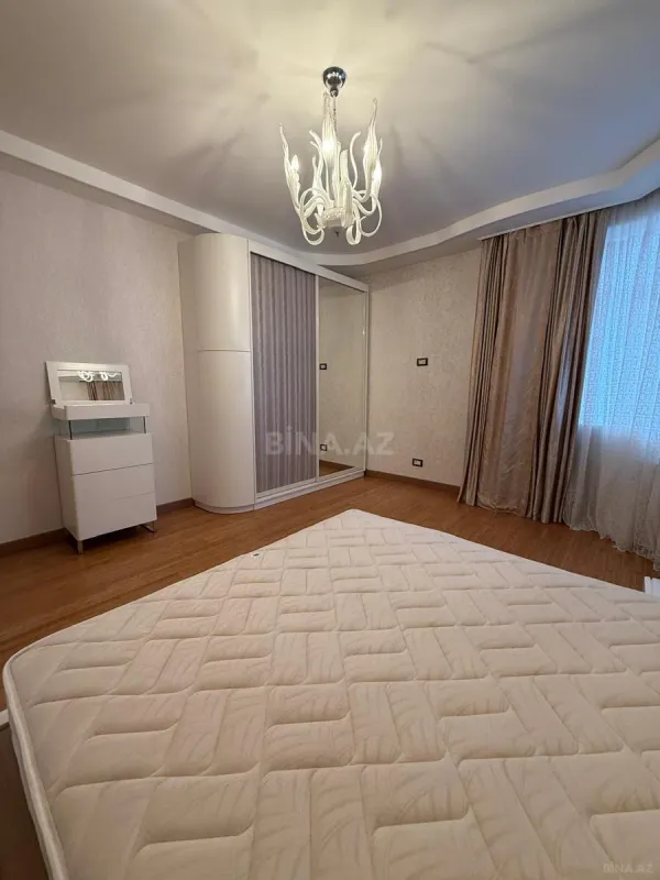 Kirayə verilir 5 otaqlı mənzil 180 m²