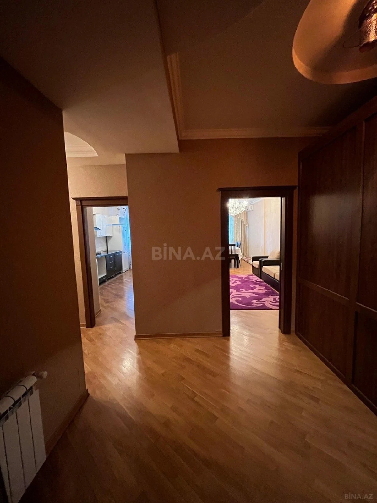 Kirayə verilir 2 otaqlı mənzil 90 m²