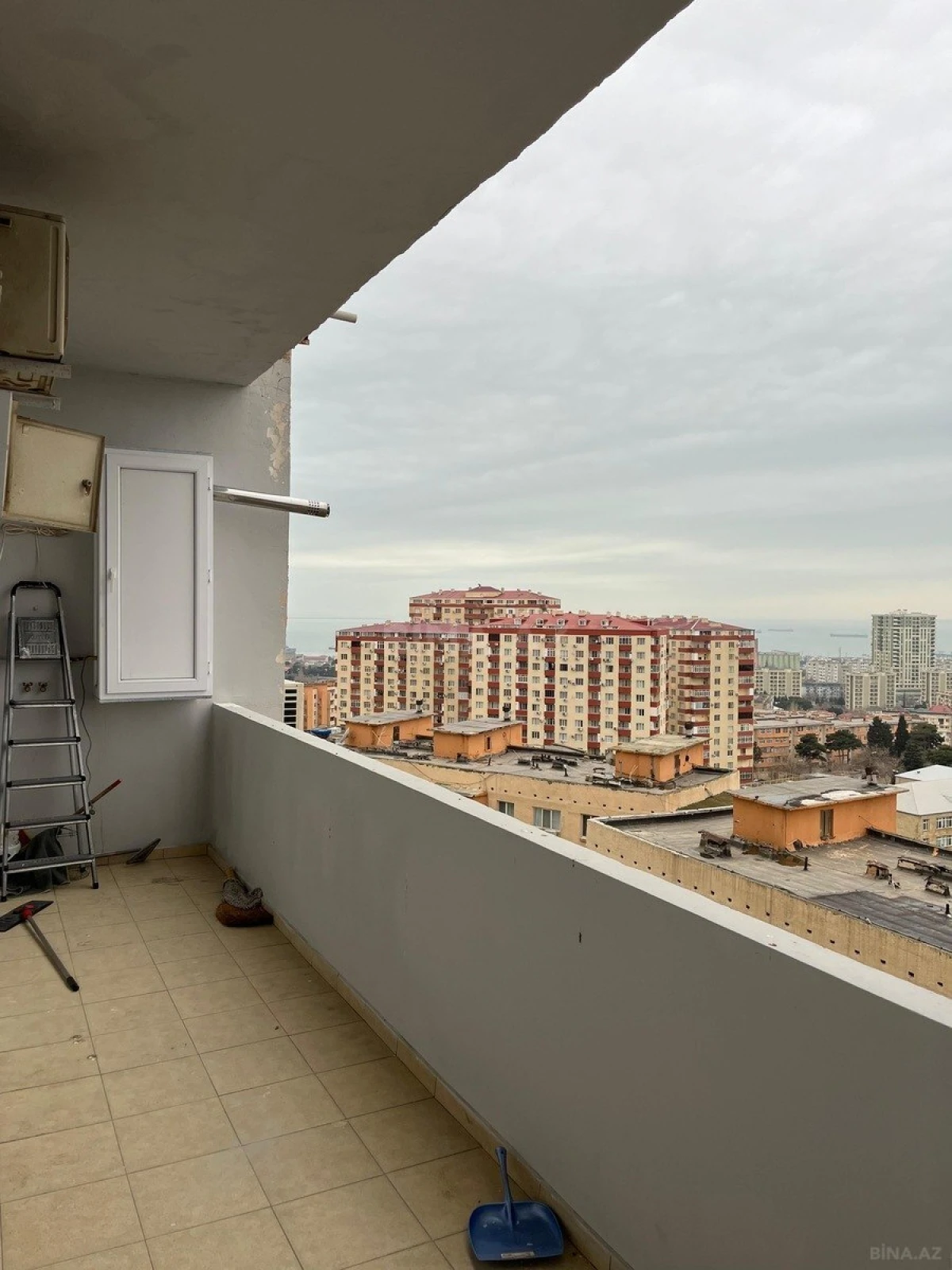 Kirayə verilir 2 otaqlı mənzil 90 m²