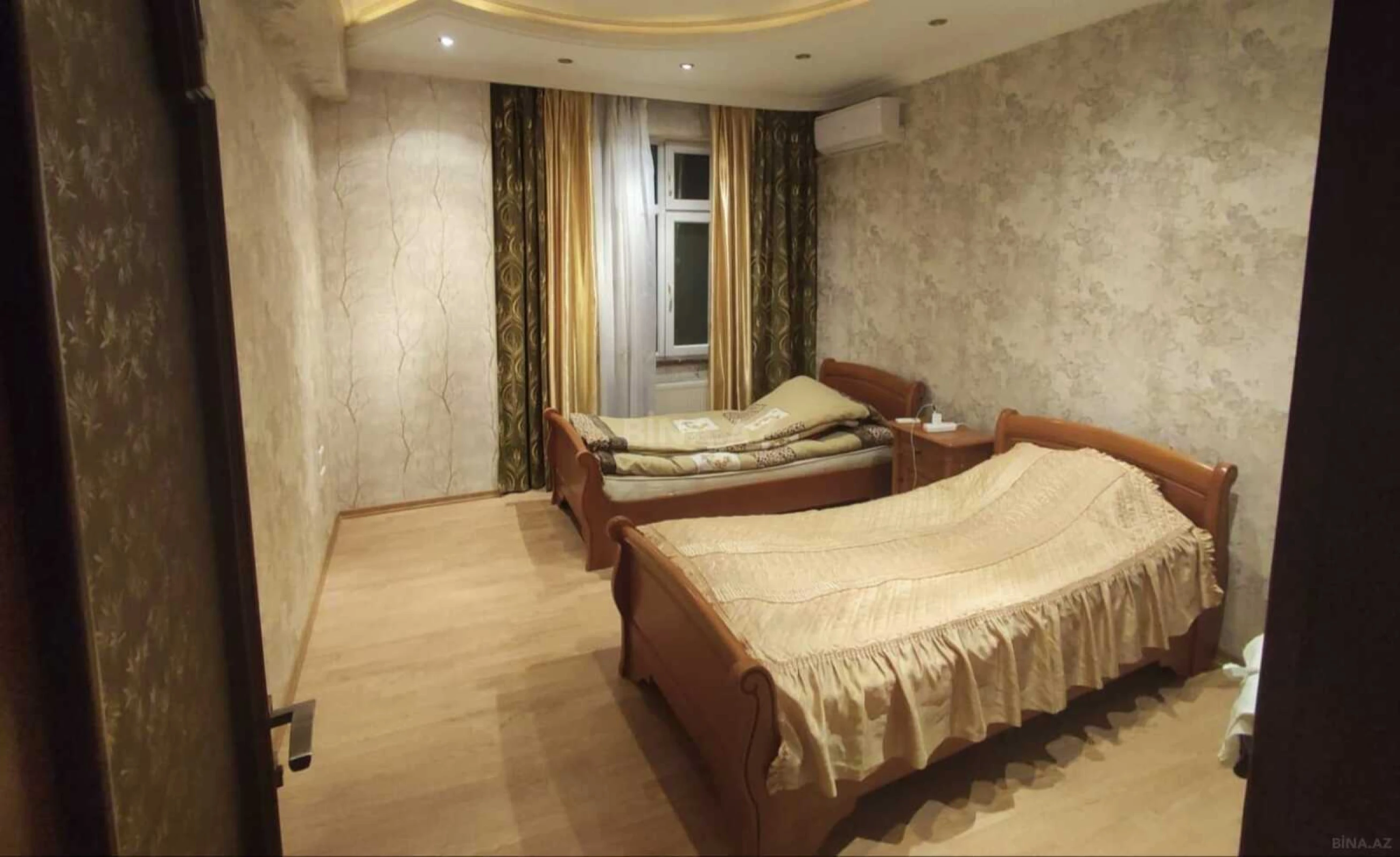 Satılır 3 otaqlı mənzil 125 m²