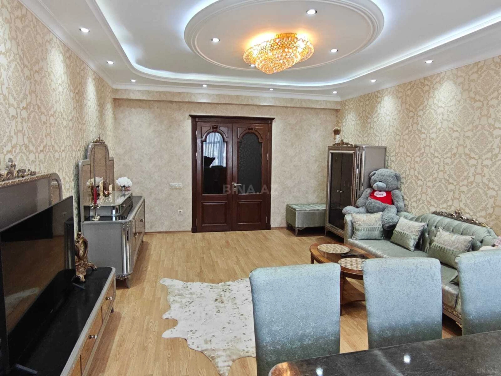 Satılır 3 otaqlı mənzil 125 m²
