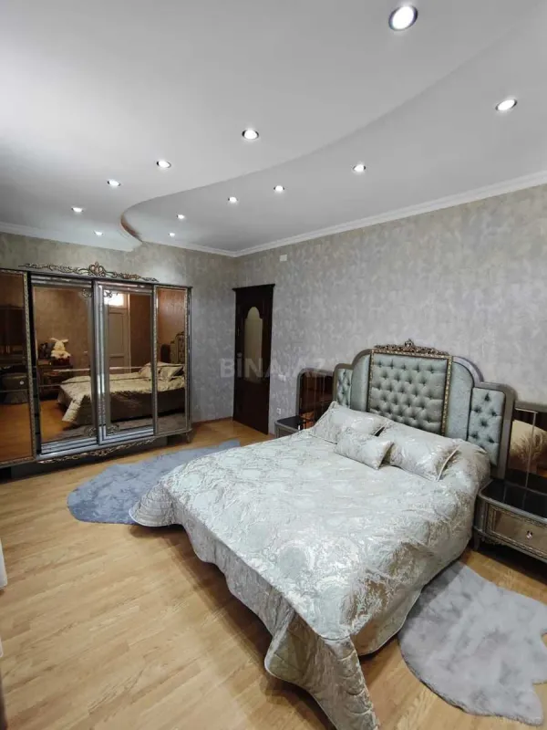 Satılır 3 otaqlı mənzil 125 m²
