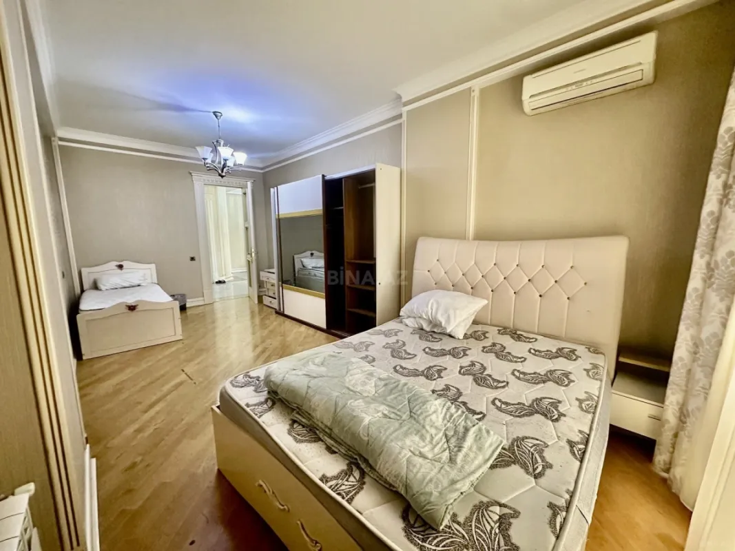 Kirayə verilir 4 otaqlı mənzil 180 m²