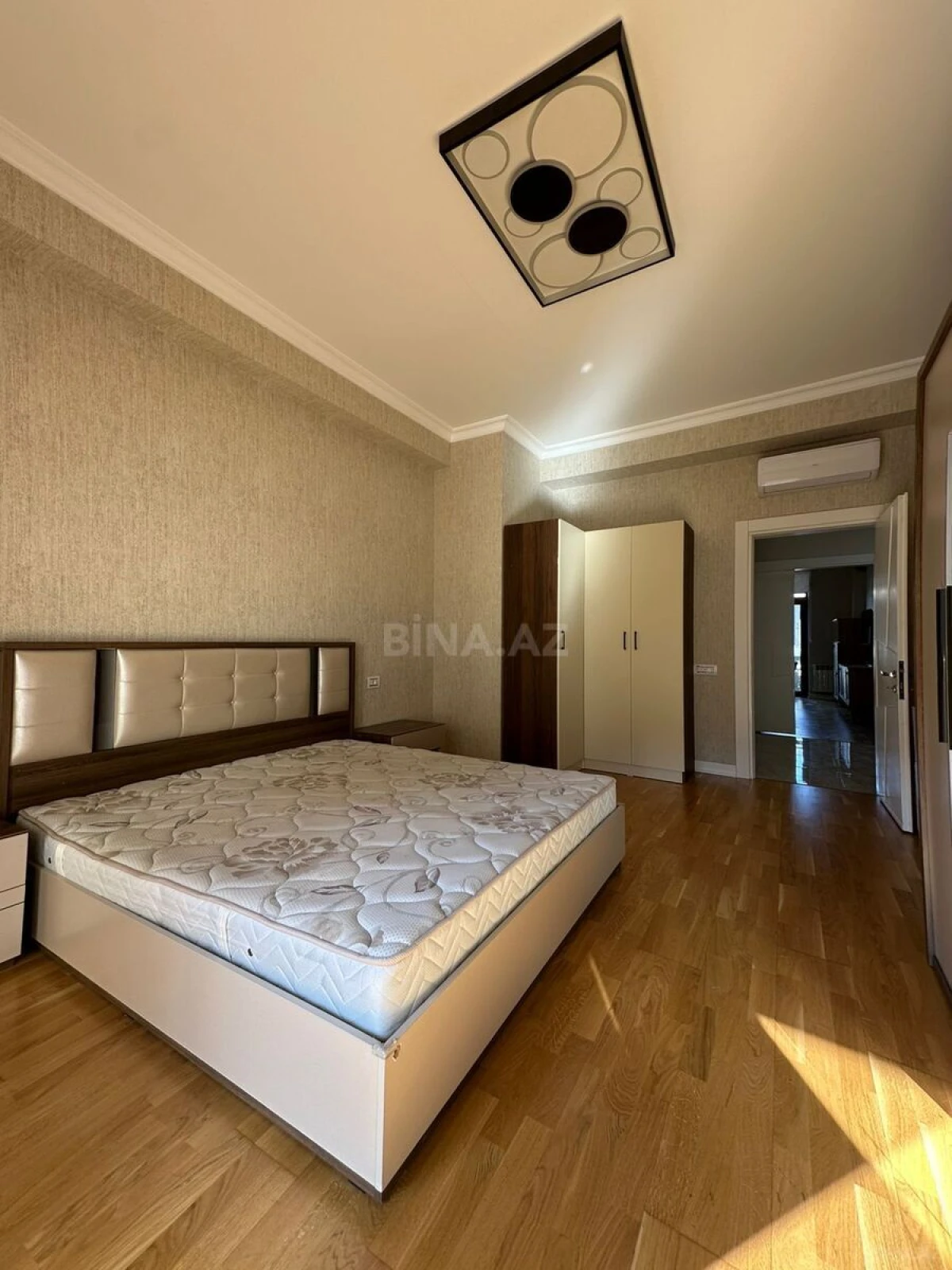 Satılır 3 otaqlı mənzil 94 m²