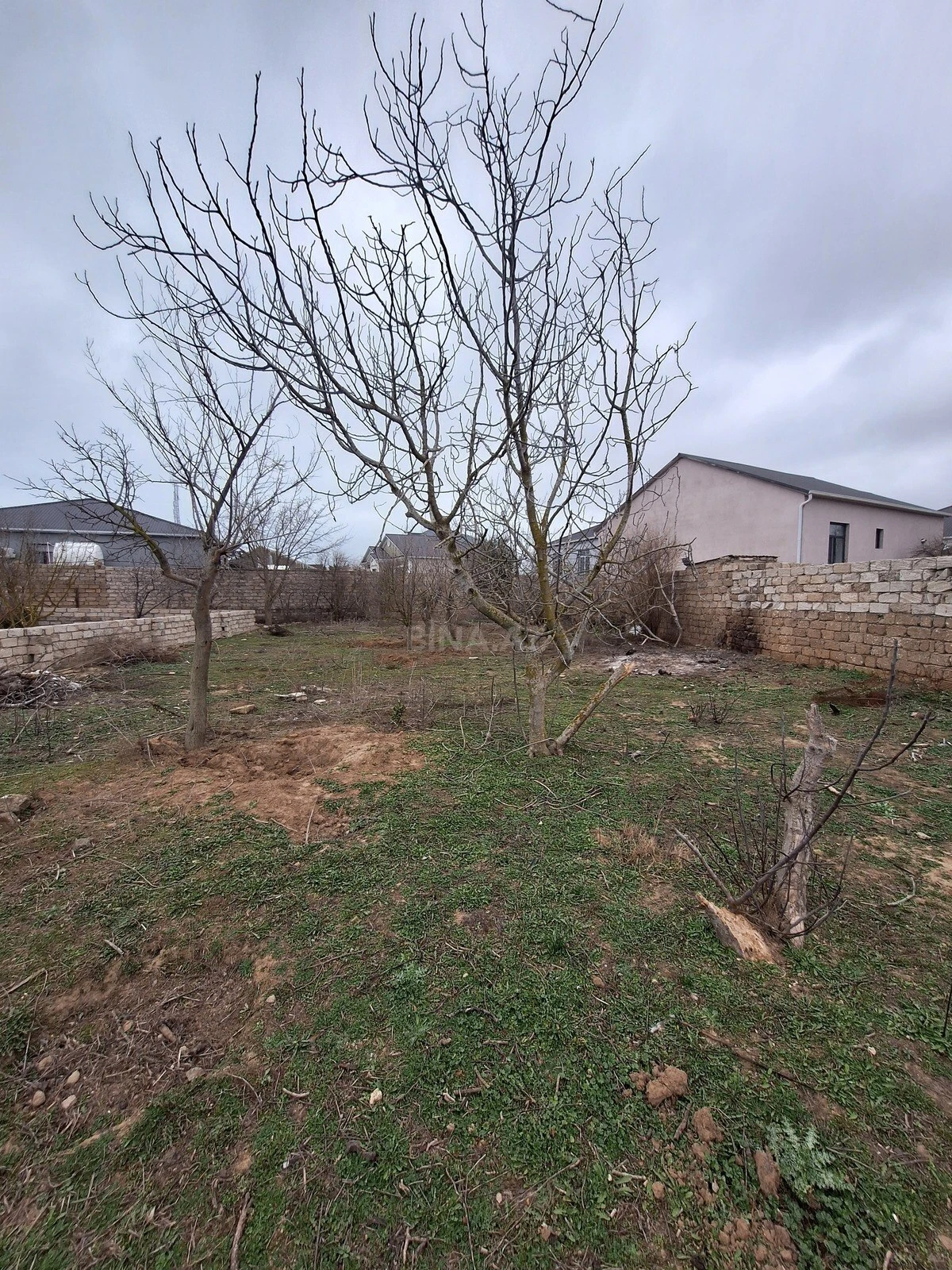 Satılır torpaq sahəsi 10 m²