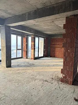 Satılır 4 otaqlı mənzil 172.8 m²