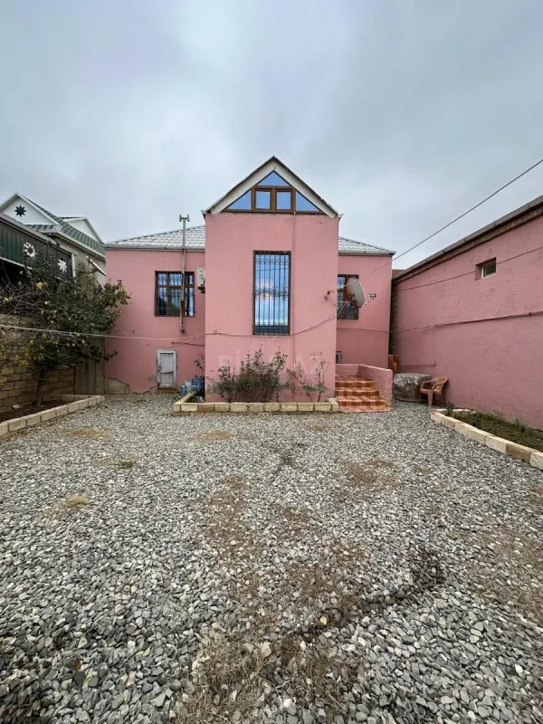 Satılır 3 otaqlı həyət evi 130 m²