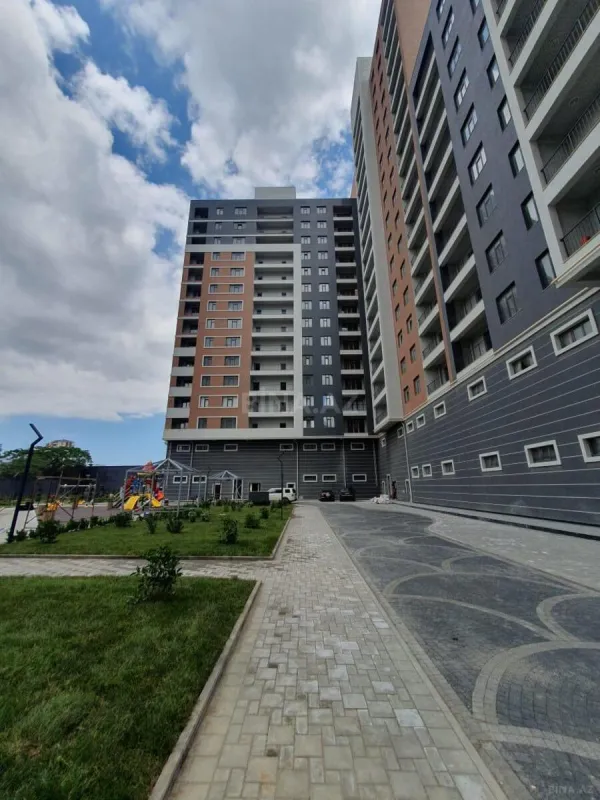 Kirayə verilir 2 otaqlı mənzil 110 m²