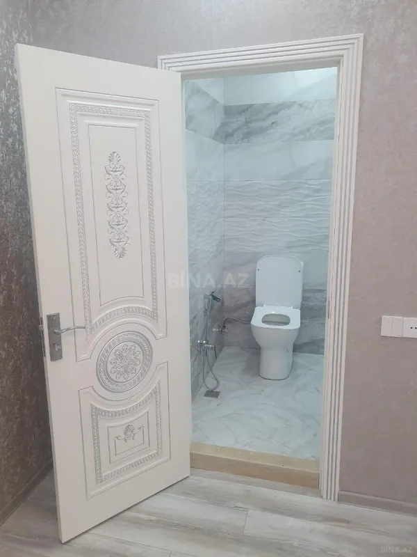 Kirayə verilir 2 otaqlı mənzil 110 m²