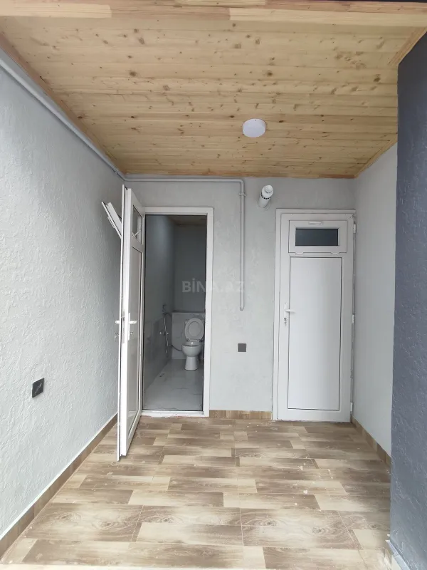 Satılır 5 otaqlı mənzil 200 m²