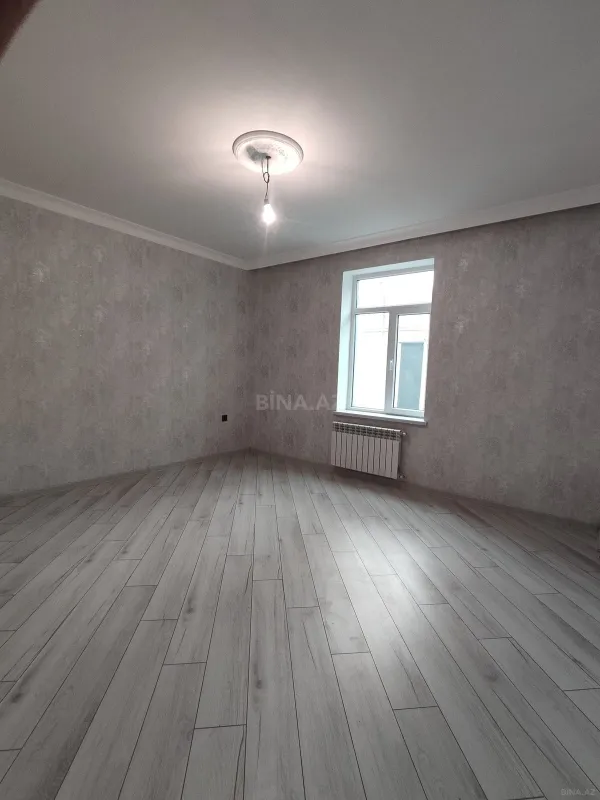 Satılır 5 otaqlı mənzil 200 m²