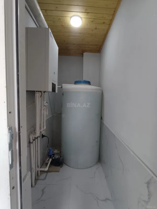 Satılır 5 otaqlı mənzil 200 m²